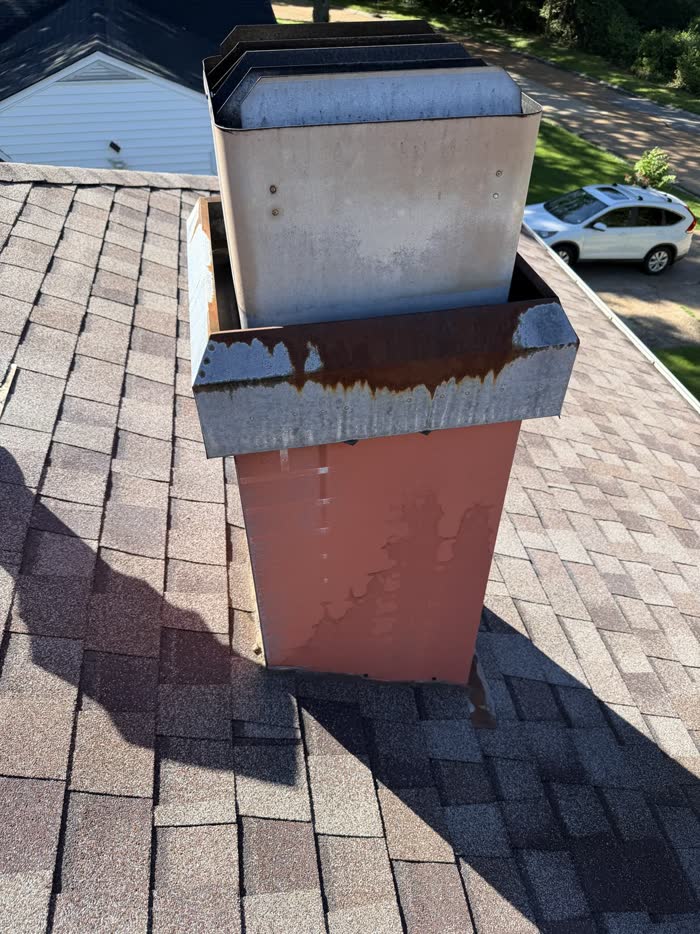 Chimney housing before the restoration